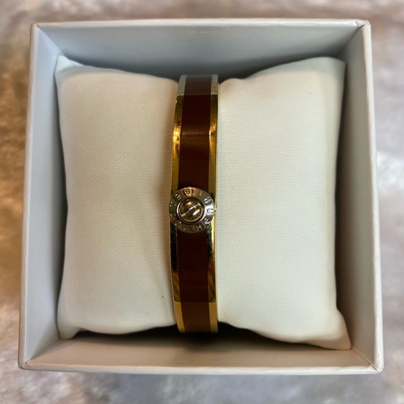 ☘️Henri Bendel Bangle Bracelet - Picture 2 of 5